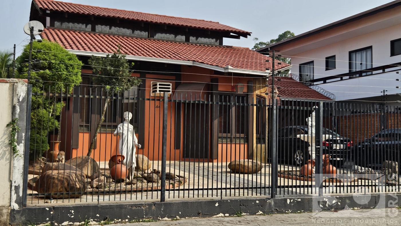 Casa  venda  no Bucarein - Joinville, SC. Imveis